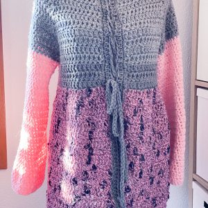 Cardigan rosa grigio modello palloncino