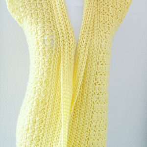 Cardigan wrap giallo senza maniche