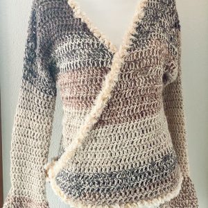 Cardigan incrociato beige