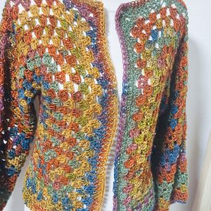 Cardigan esagonale granny all'uncinetto autunno lamé